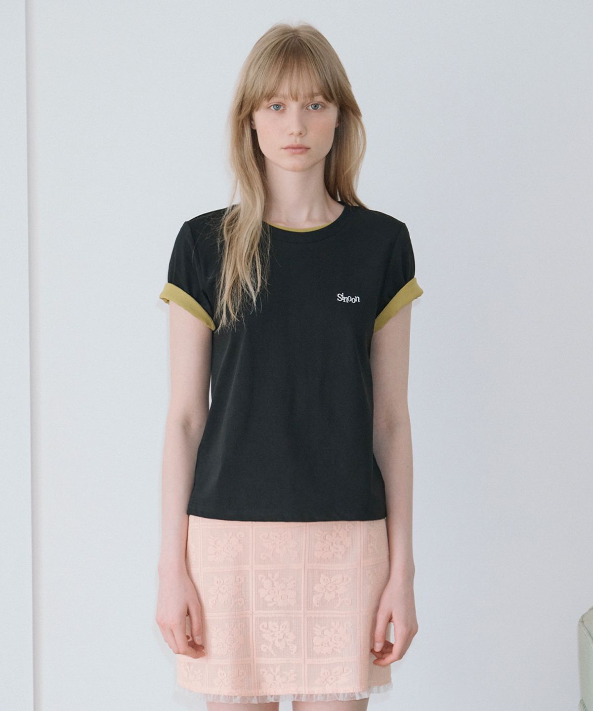 시눈(SINOON) Logo Basic T-Shirt (Black)