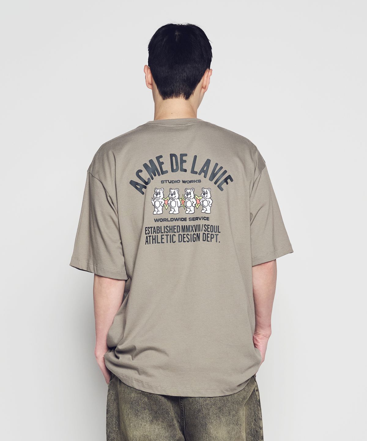 아크메드라비(ACME DE LA VIE) FOUR AC BEAR SHORT SLEEVE T-SHIRT
