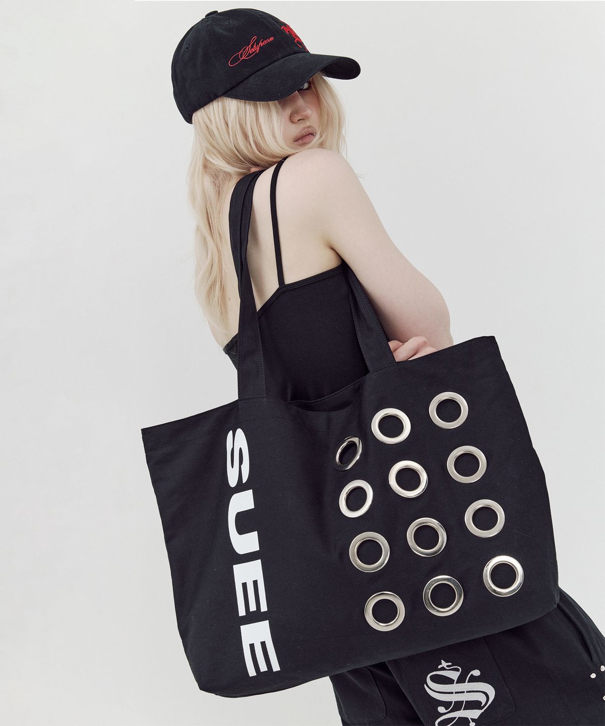 셋업이엑스이(SETUP-EXE) BULLET HOLE SHOPPER BAG / BLACK