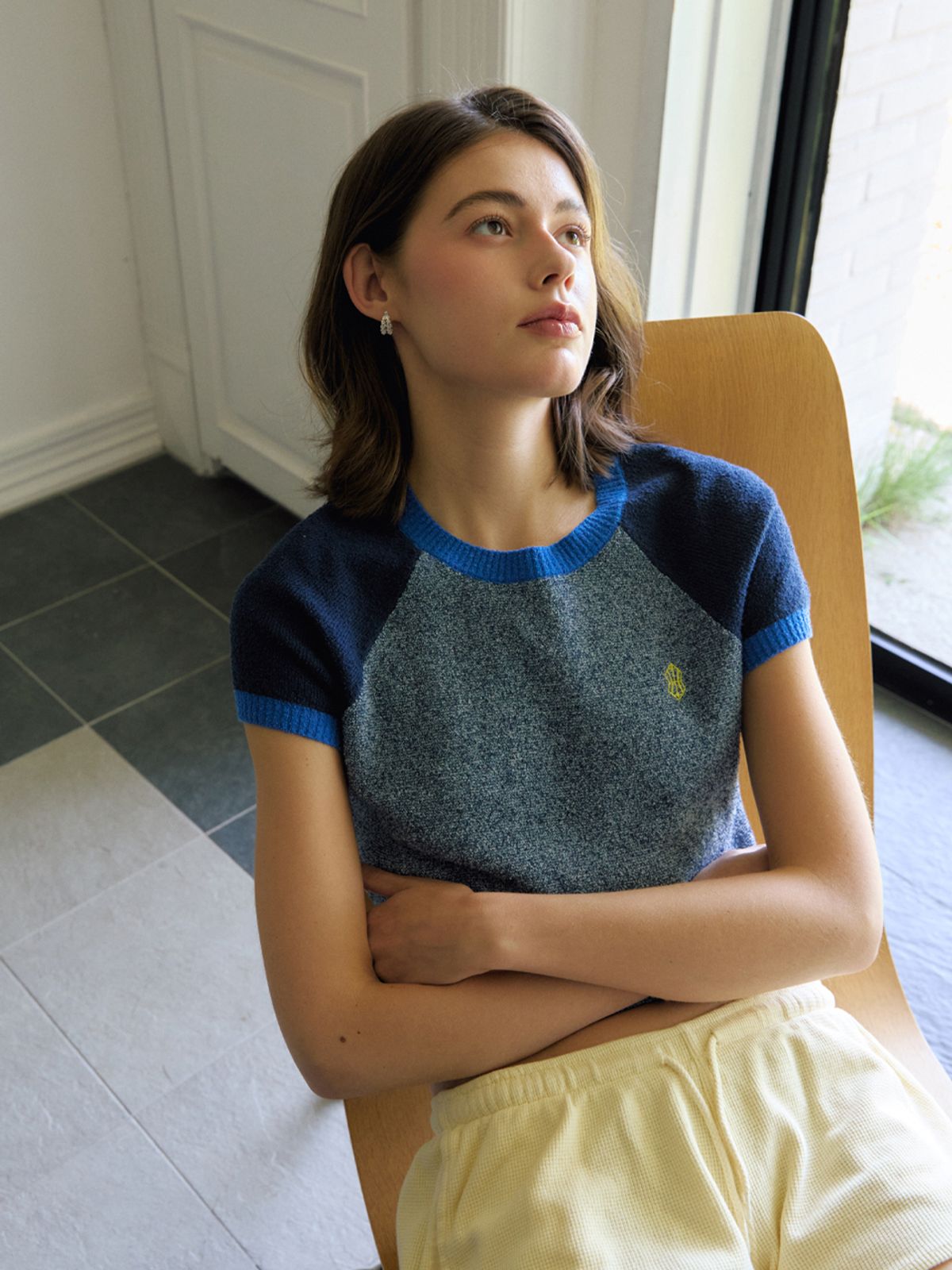 졸리앙볼(JOLIEENVOL) MINICURL STRIPED CROP KNIT (2 COLORS)