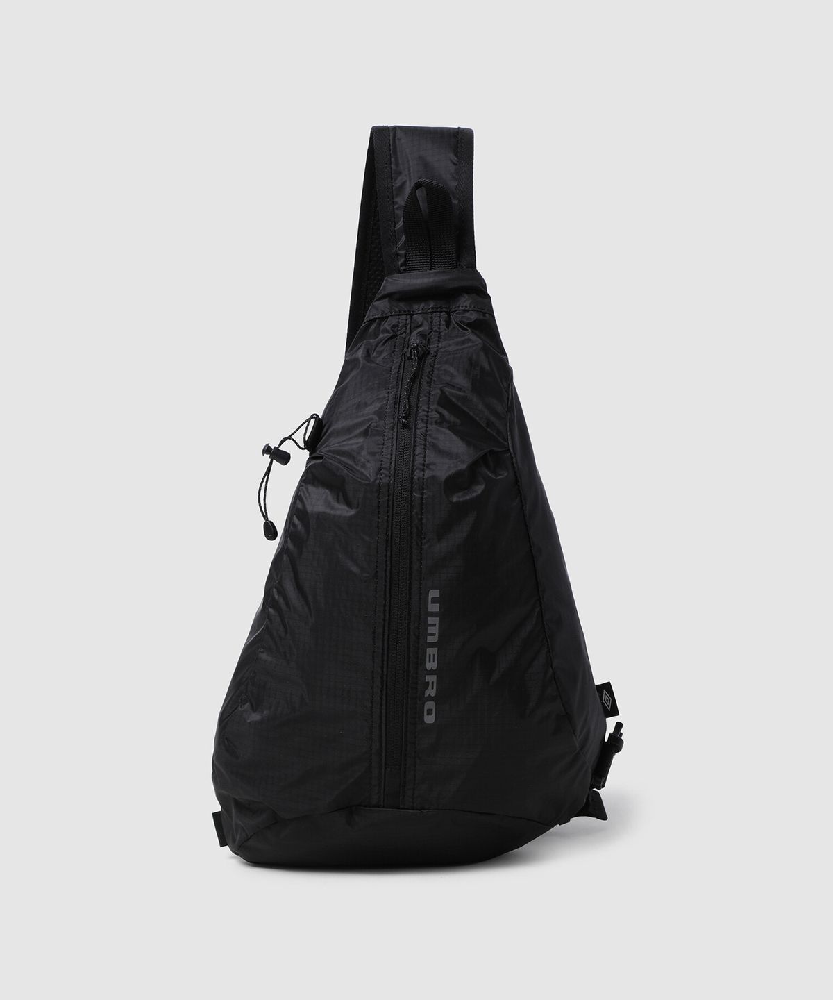 엄브로(UMBRO) 에센셜 플러스 코듀라 슬링백 블랙 UR223SBG66