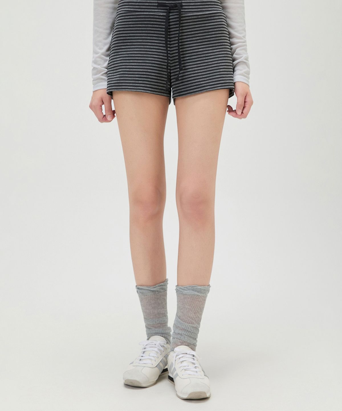 미쏘(MIXXO) 밴딩 숏 팬츠_MIWTHG536G