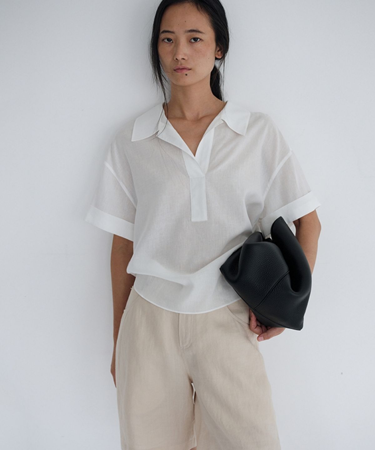 더룸(THELOOM) LINEN DENIM BERMUDA_LIGHT BEIGE