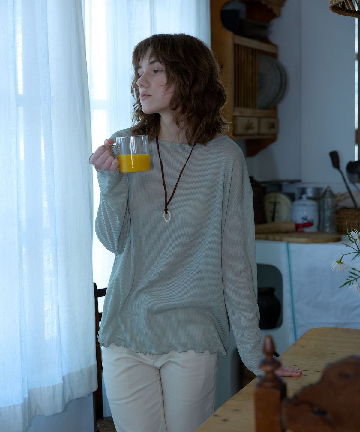 위오이(WIOE) Boat Neck Sheer Top_Khaki