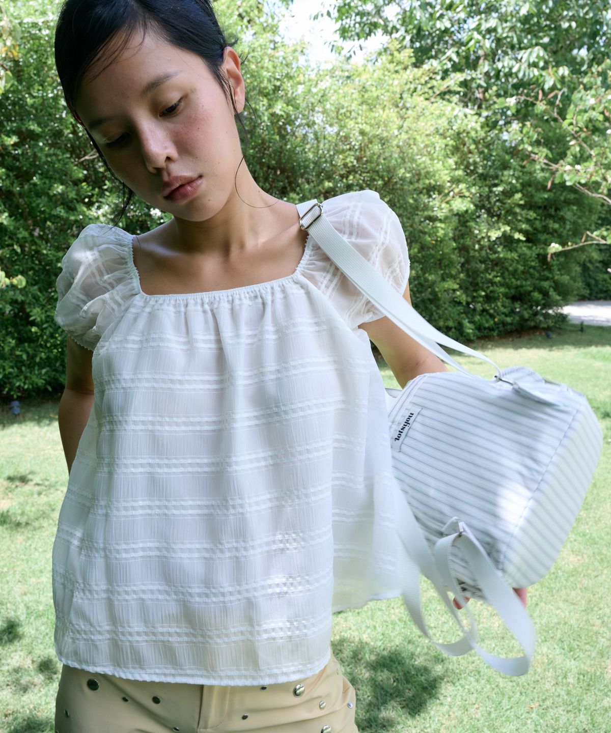 라츠유(LOTSYOU) LOTSYOU_Soft Haze Blouse WHITE