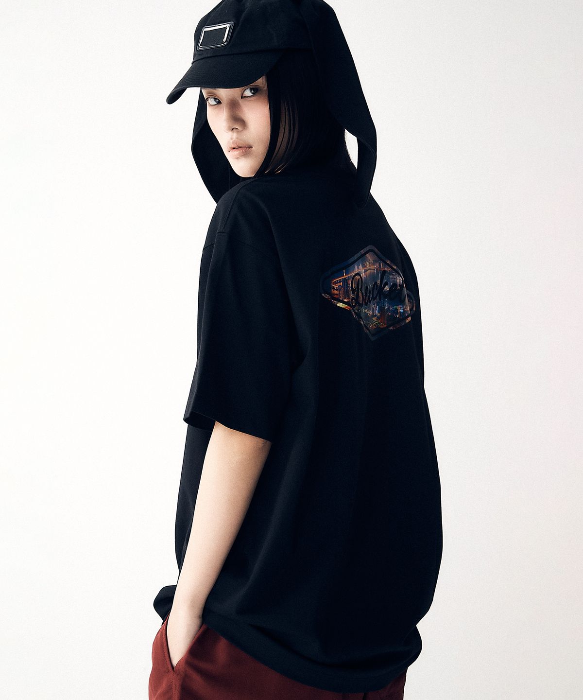 버킷(BUCKET) BUSAN T-SHIRT [BLACK]
