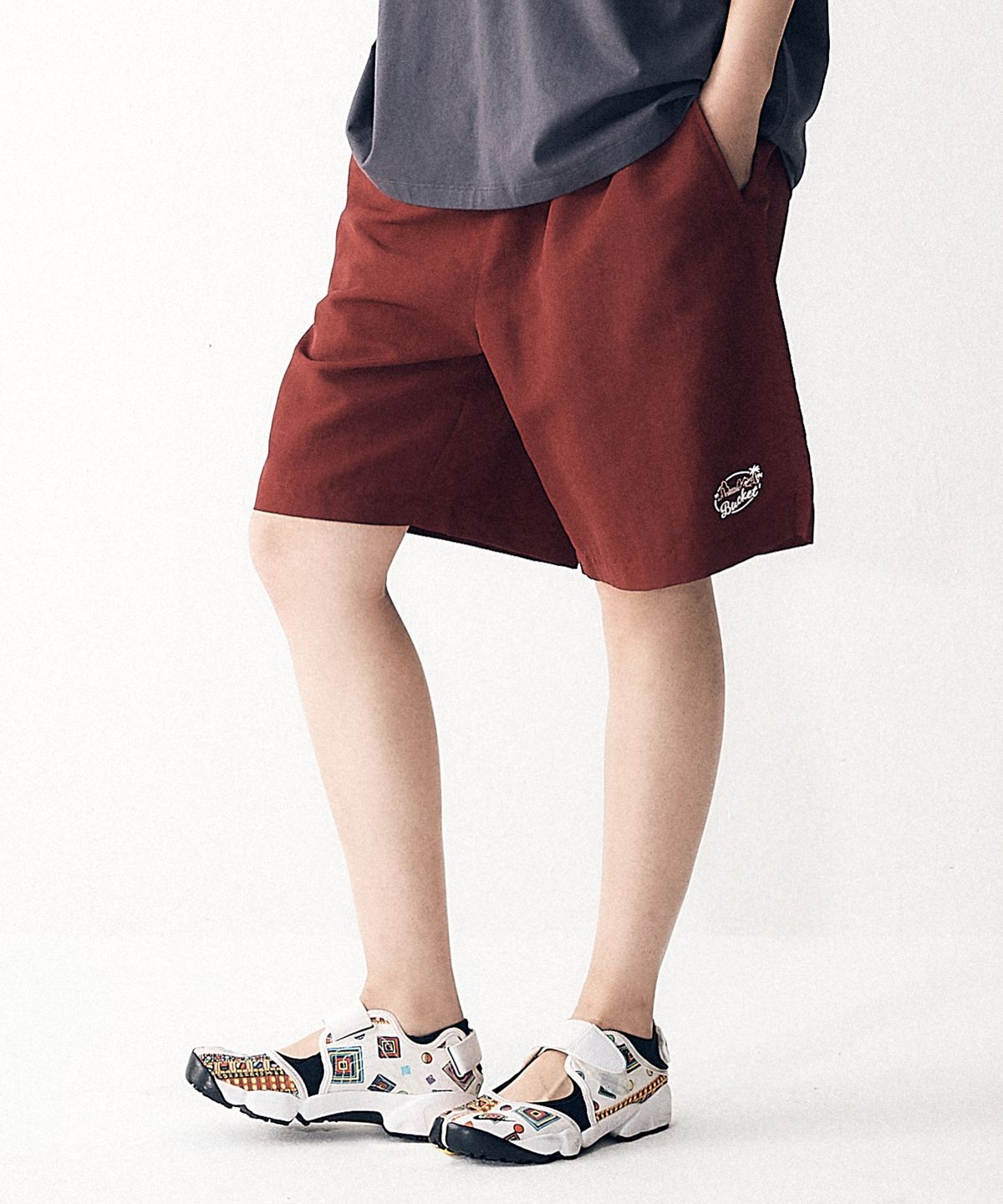버킷(BUCKET) BUCKET NYLON SHORTS [WINE]