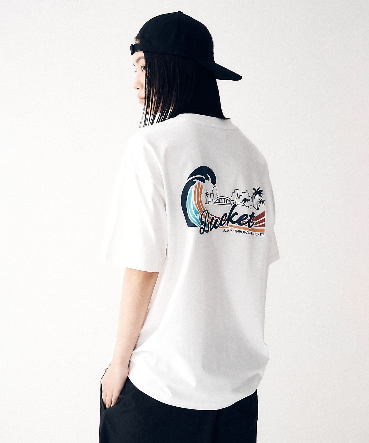 버킷(BUCKET) DAY&NIGHT T-SHIRT [WHITE]