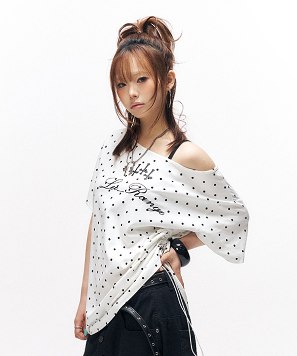 스키즘 인듀싱(SCHISM INDUCING) DOT CROSS STRING T SHIRT WHITE