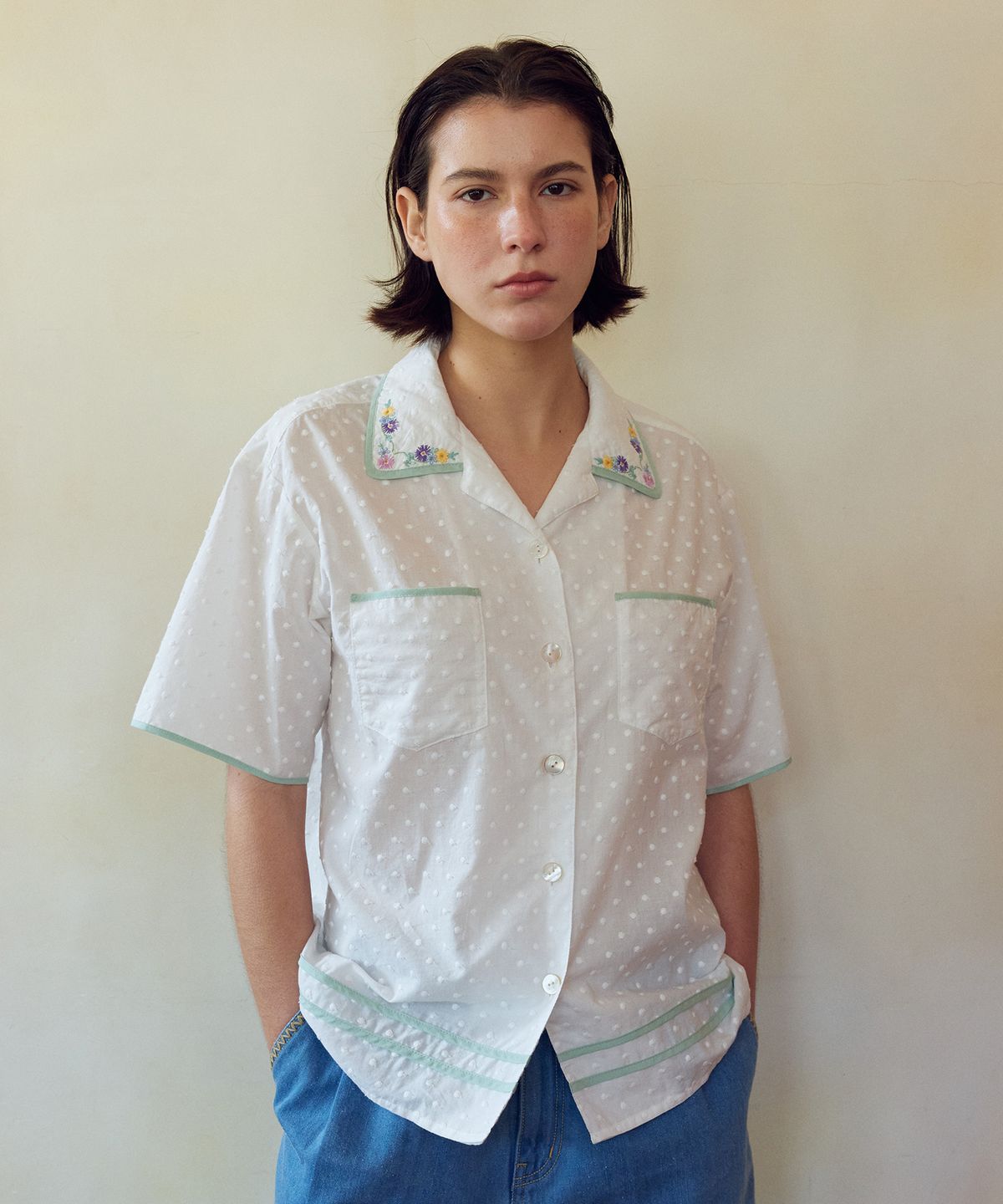 프리터(FRITUR) Daisy Embroidery Collar Shirt White_F262SH05