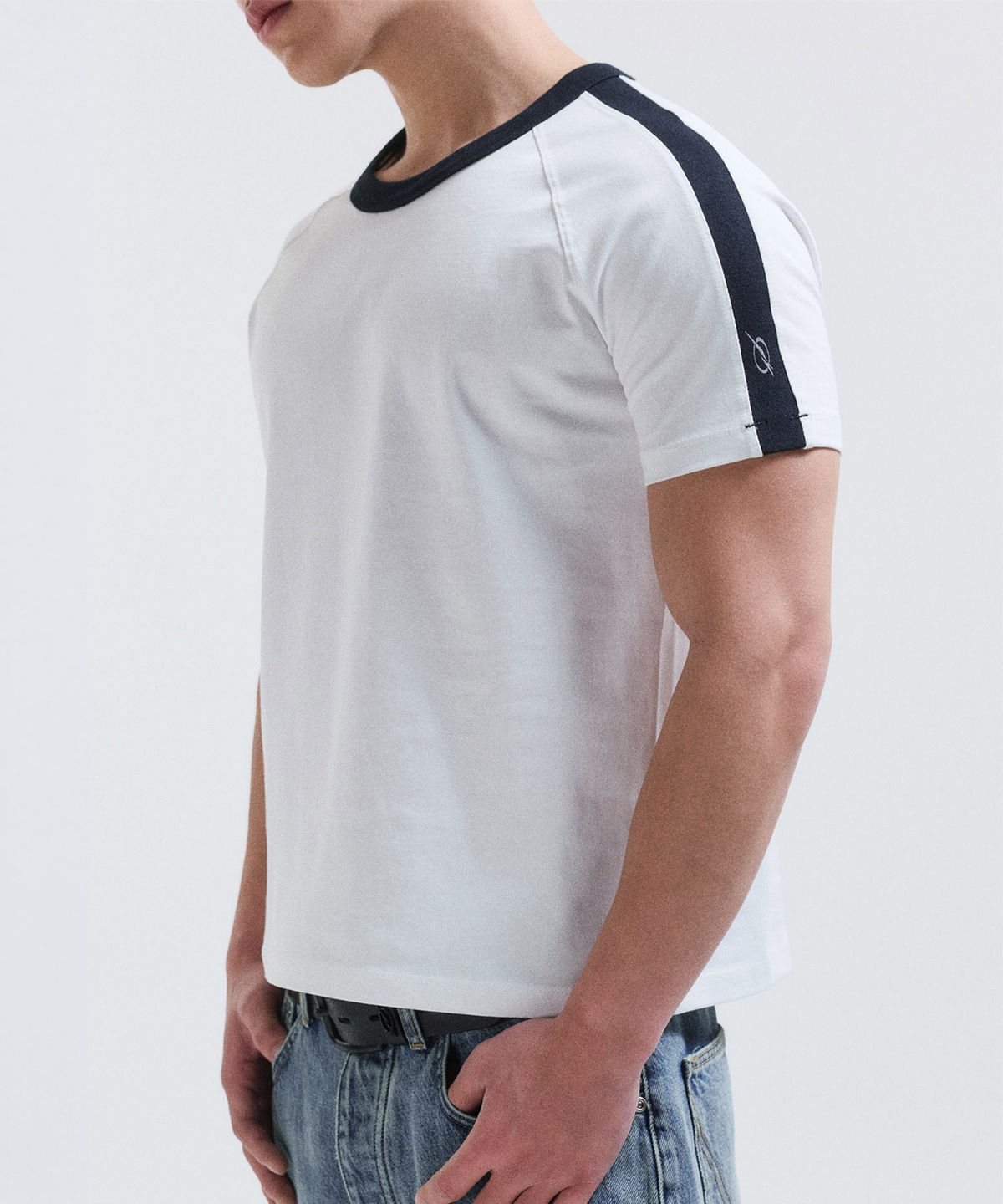 51퍼센트(51PERCENT) Reglan t-shirt - White