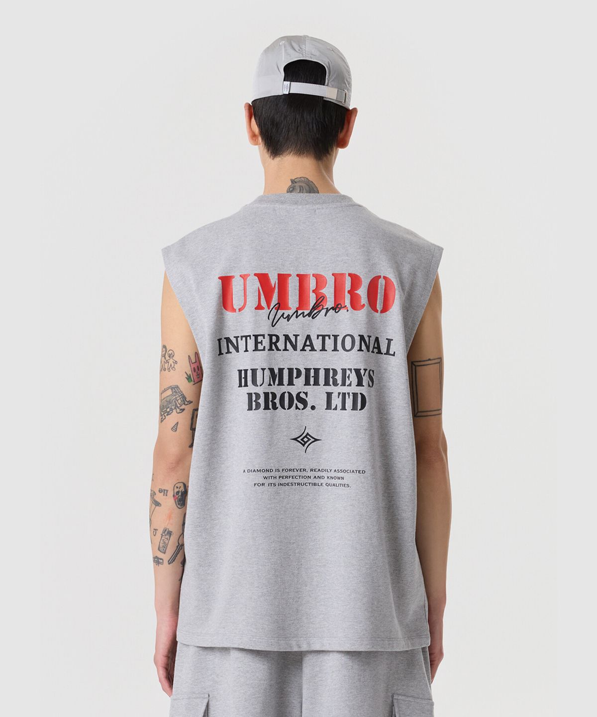 엄브로(UMBRO) [COOLING] 아이스코튼 오버핏 슬리브리스 티셔츠 그레이 UR221CSL62