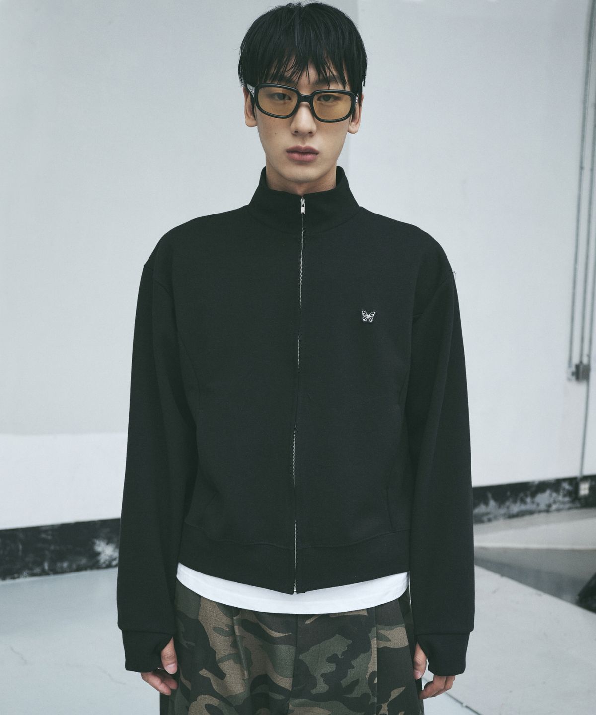 닉앤니콜(NICK&NICOLE) COTTON BUTTERFLY CROPPED ZIP-UP_BLACK