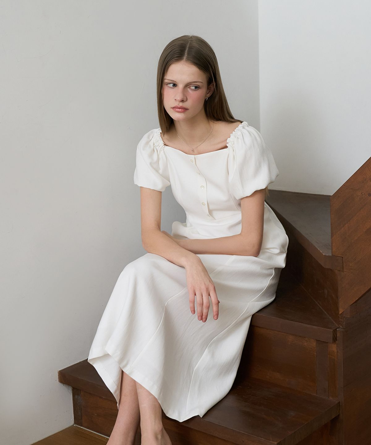 드헤베(DEHEVE) Square Neck Puff Dress [Ivory]
