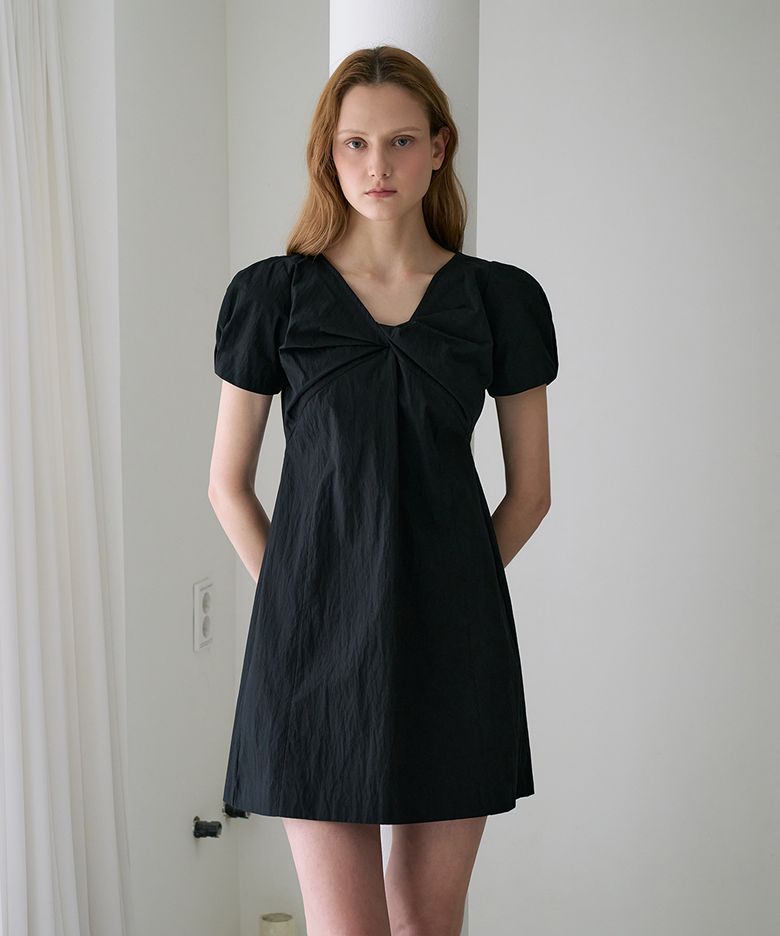 Twist Flare Mini Dress [Black]