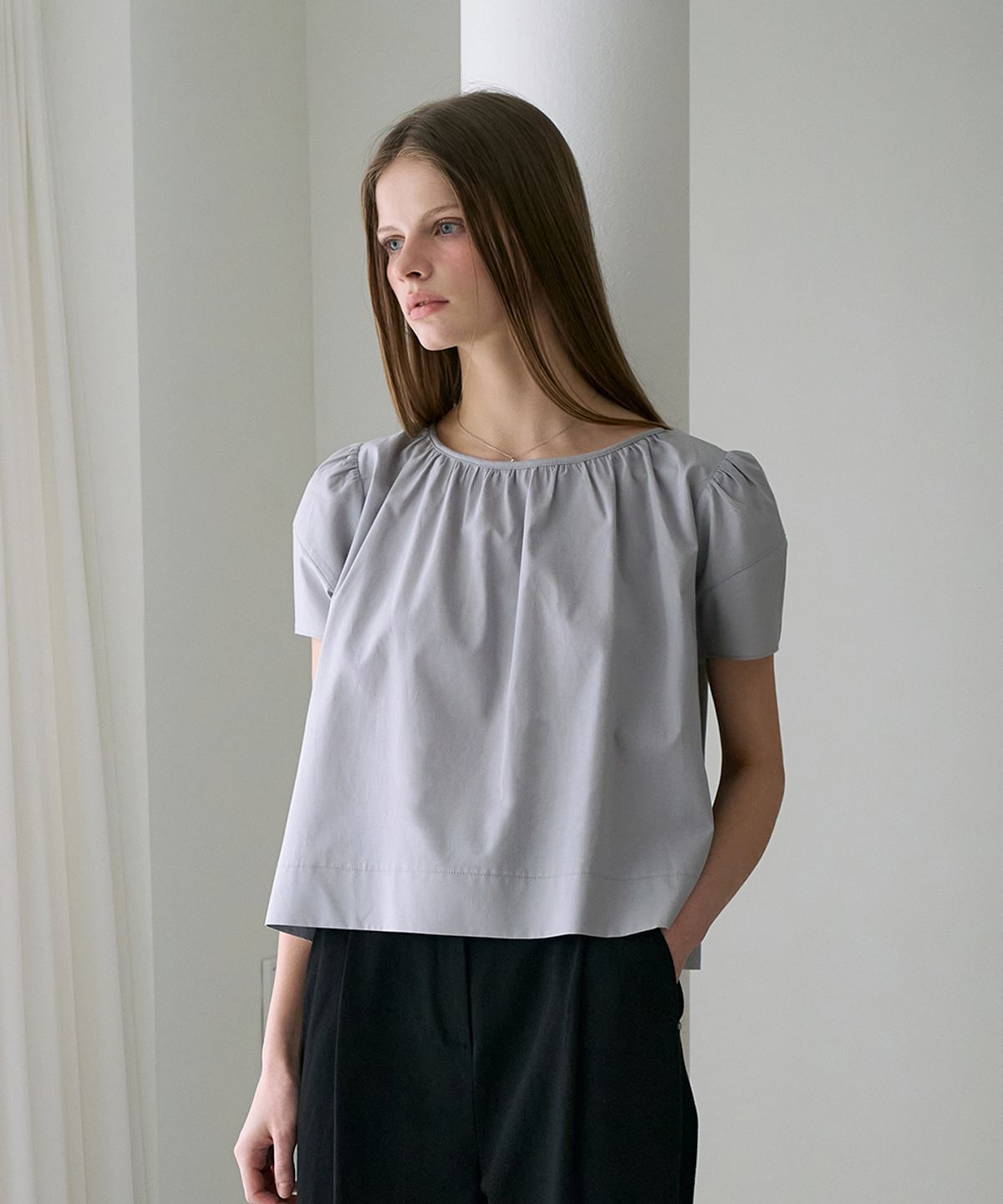 드헤베(DEHEVE) Volume Shirring Blouse [Dusty Blue]