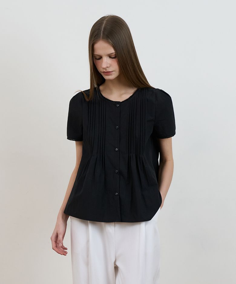 Lace Trim Pintuck Blouse [Black]