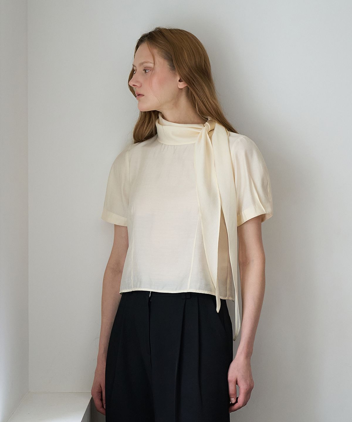 드헤베(DEHEVE) Cowl Neck Scarf Blouse [Butter]