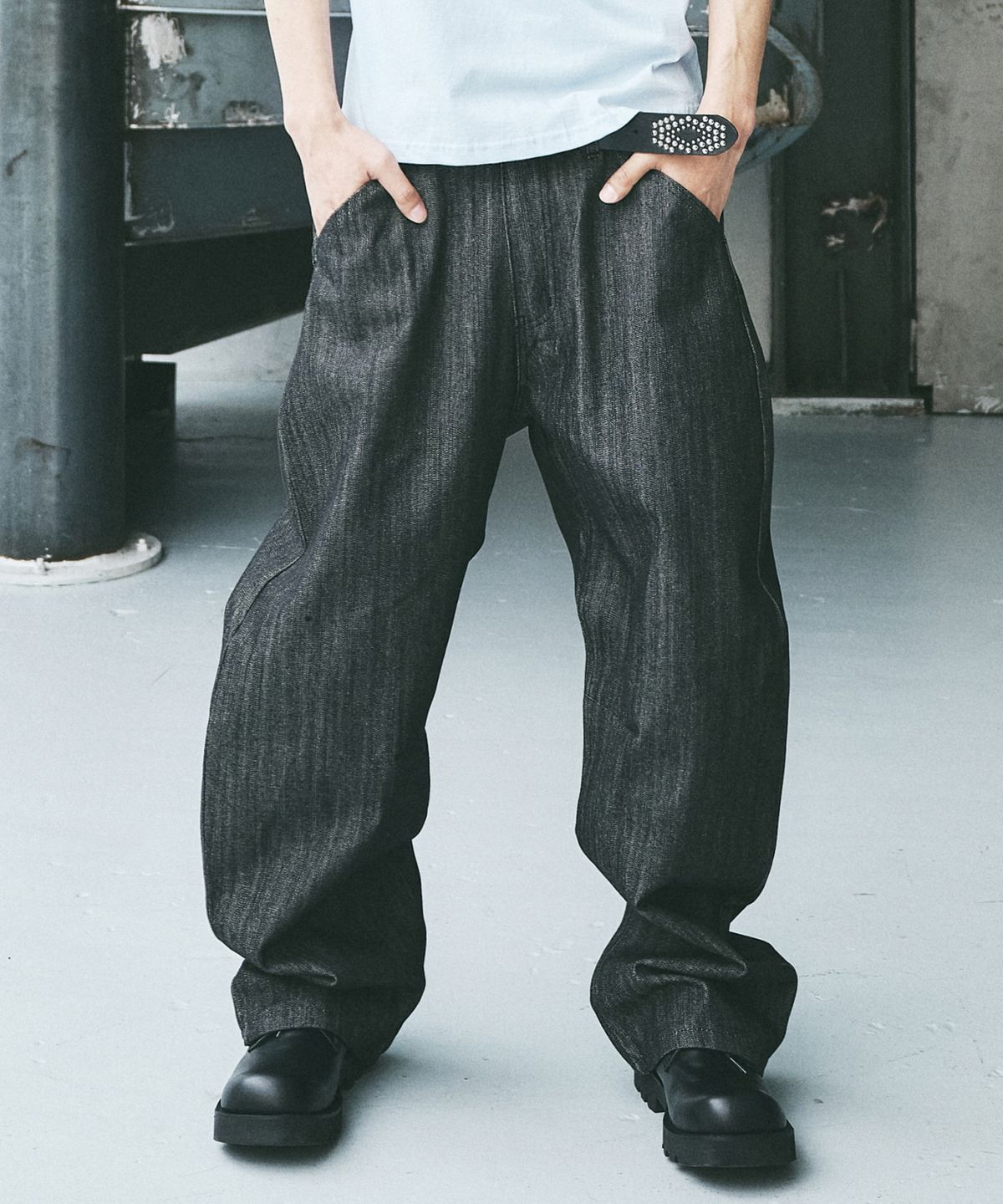 닉앤니콜(NICK&NICOLE) CURVED WIDE COTTON DENIM PANTS_BLACK