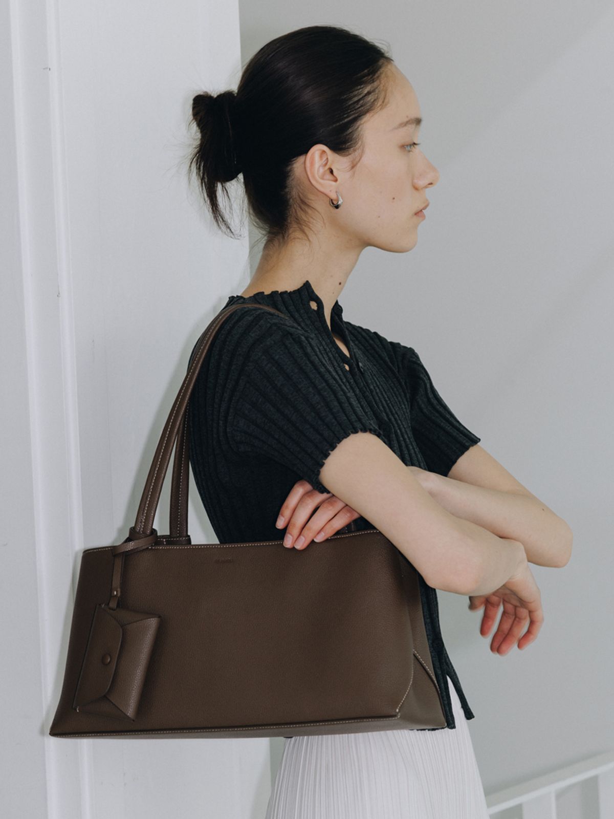 드메리엘(DEMERIEL) Serena Shopper Wide Bag Mocha