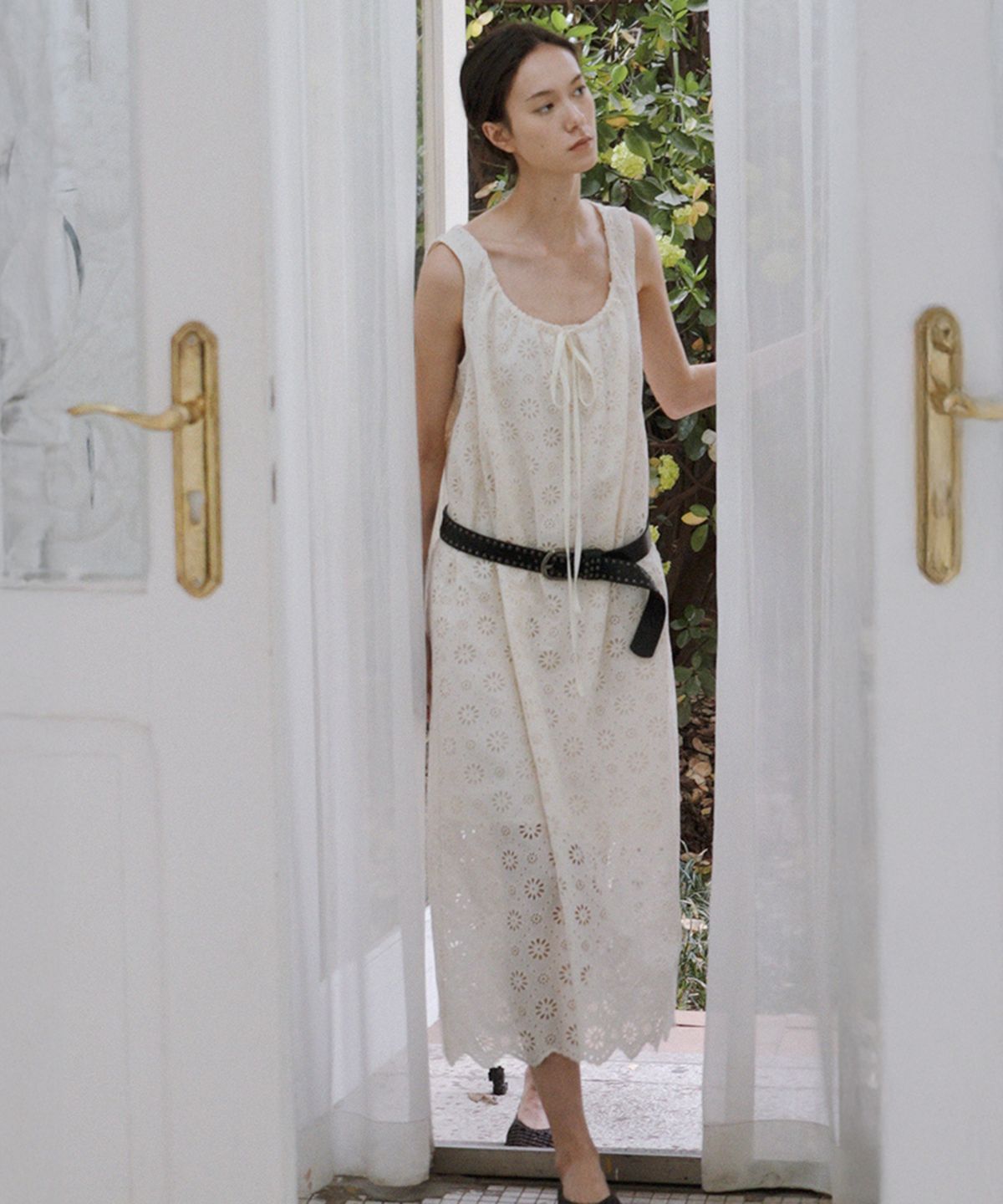 퀸스래빗(Q'SRB) Eyelet Lace Drawstring Long Dress