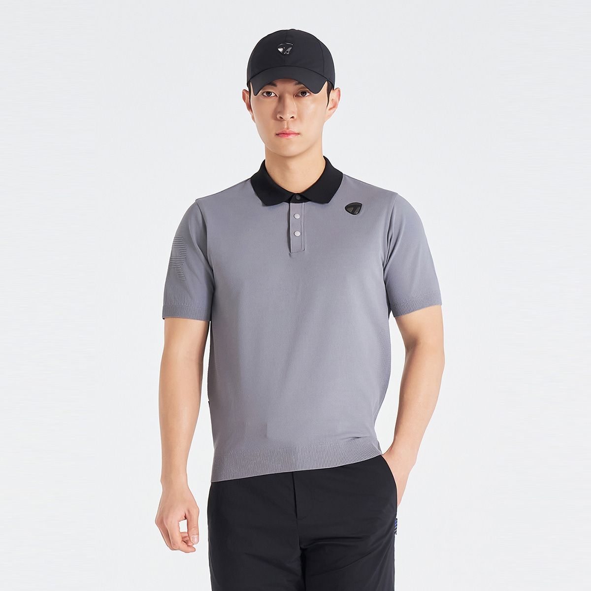 테일러메이드 어패럴(TAYLORMADE APPAREL) 26SS 남성 레터링 카라 반팔 니트 TS6-21HG21-190