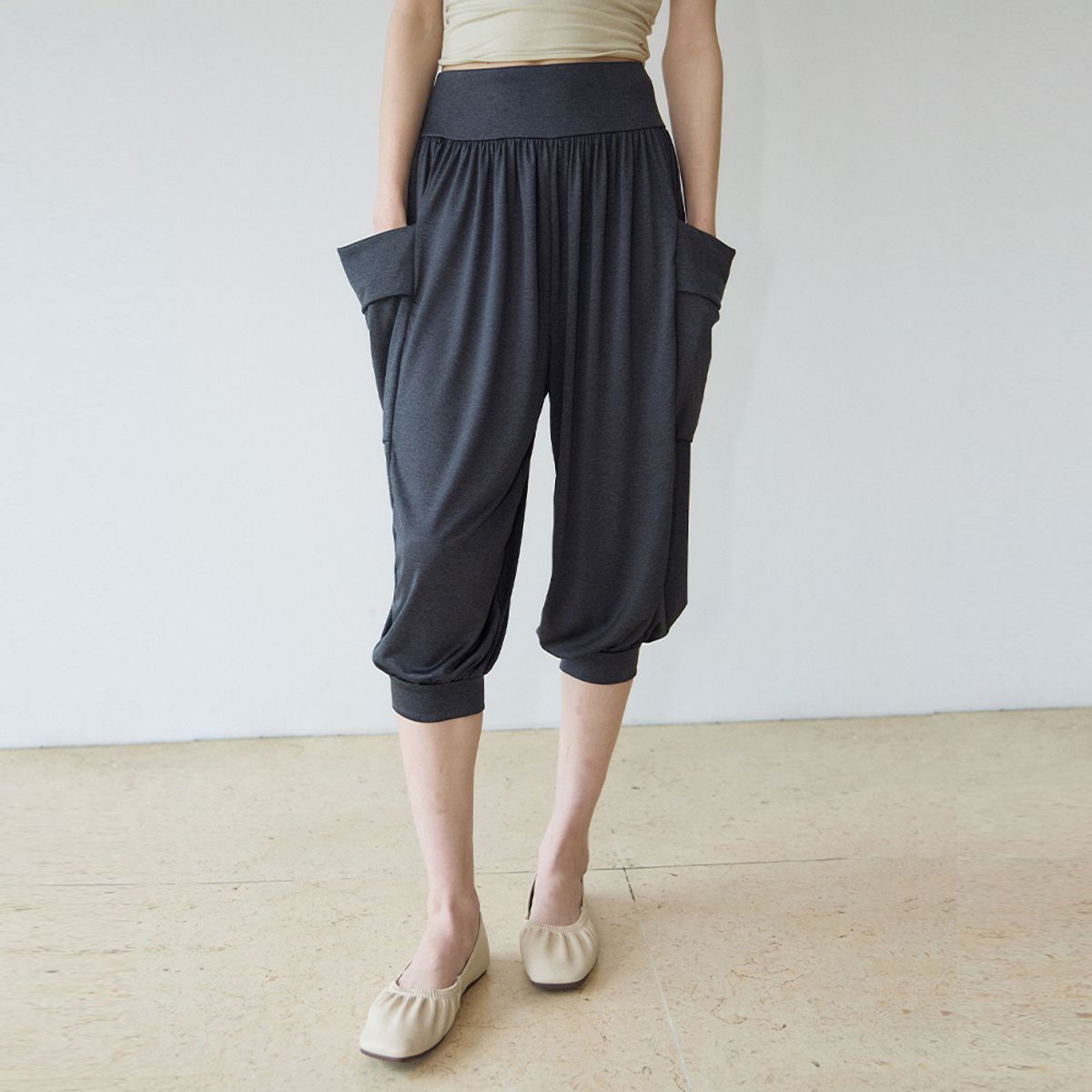 퍼블리카엑스(PUBLICKA X) VERIAH HAREM PANTS CHARCOAL