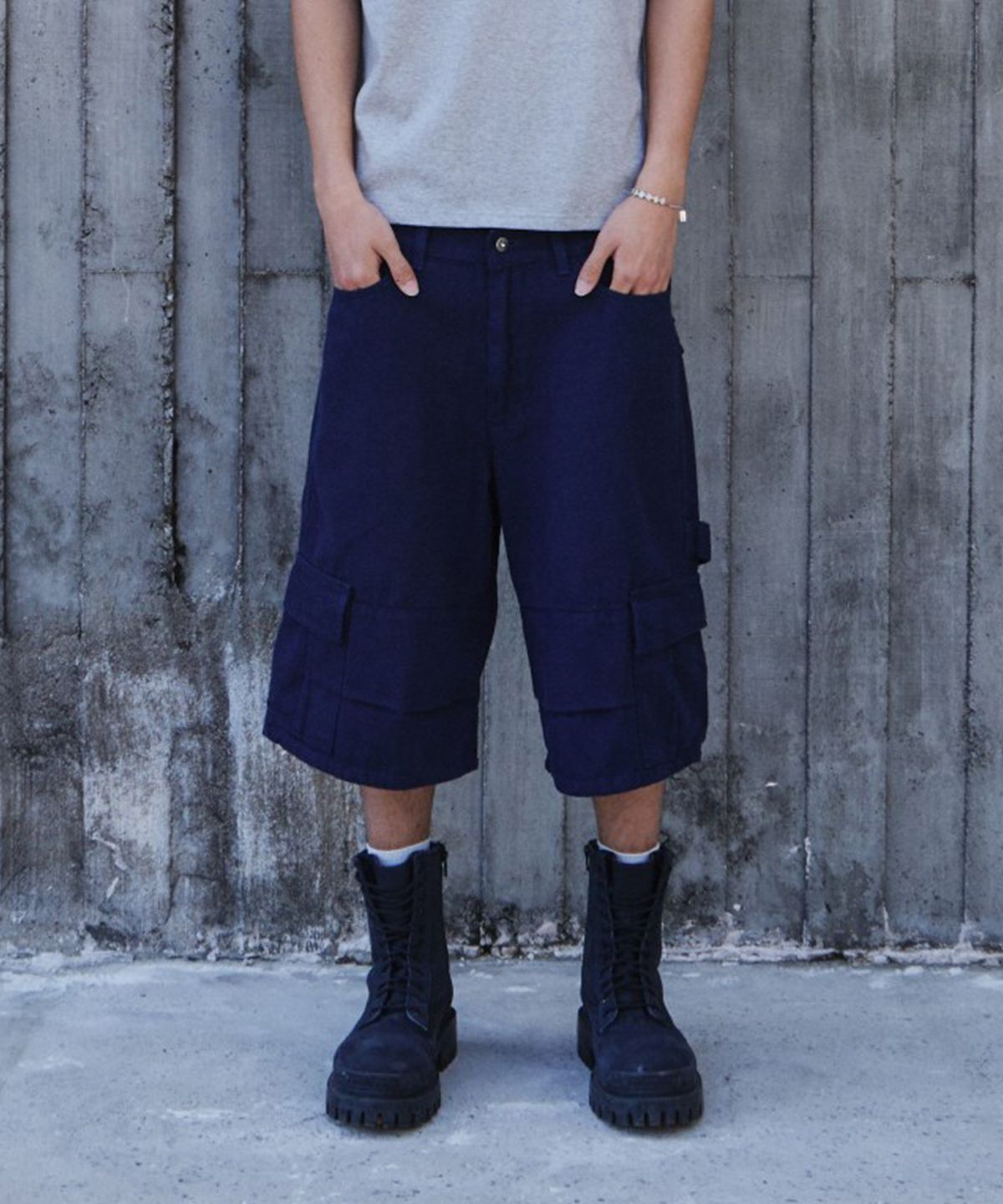 9999아카이브(9999ARCHIVE) Oblique Pocket Bermuda Cargo Pants