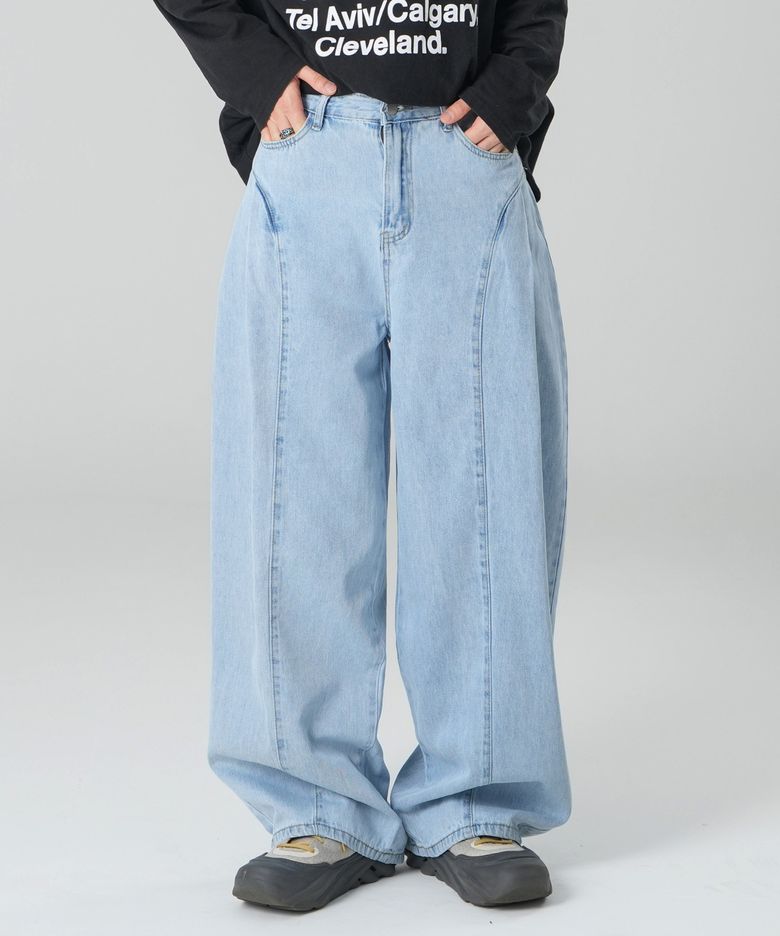 [UNISEX] 아를 절개 라인 워싱 벌룬 와이드핏 데님 팬츠 [연청]