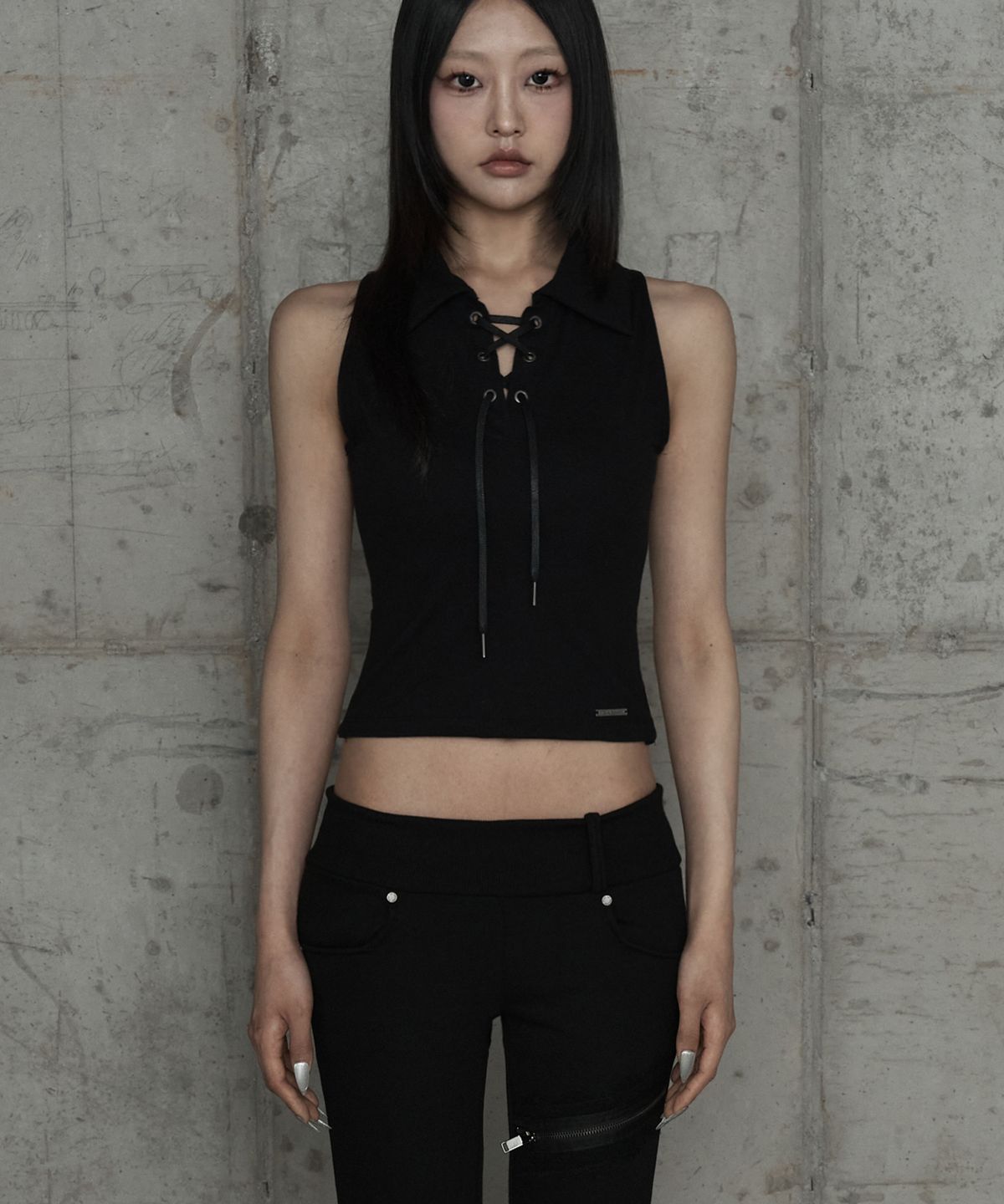에트오소메(ETRE AU SOMMET) Halter Back Circle Corset Collar Sleeve (Black)