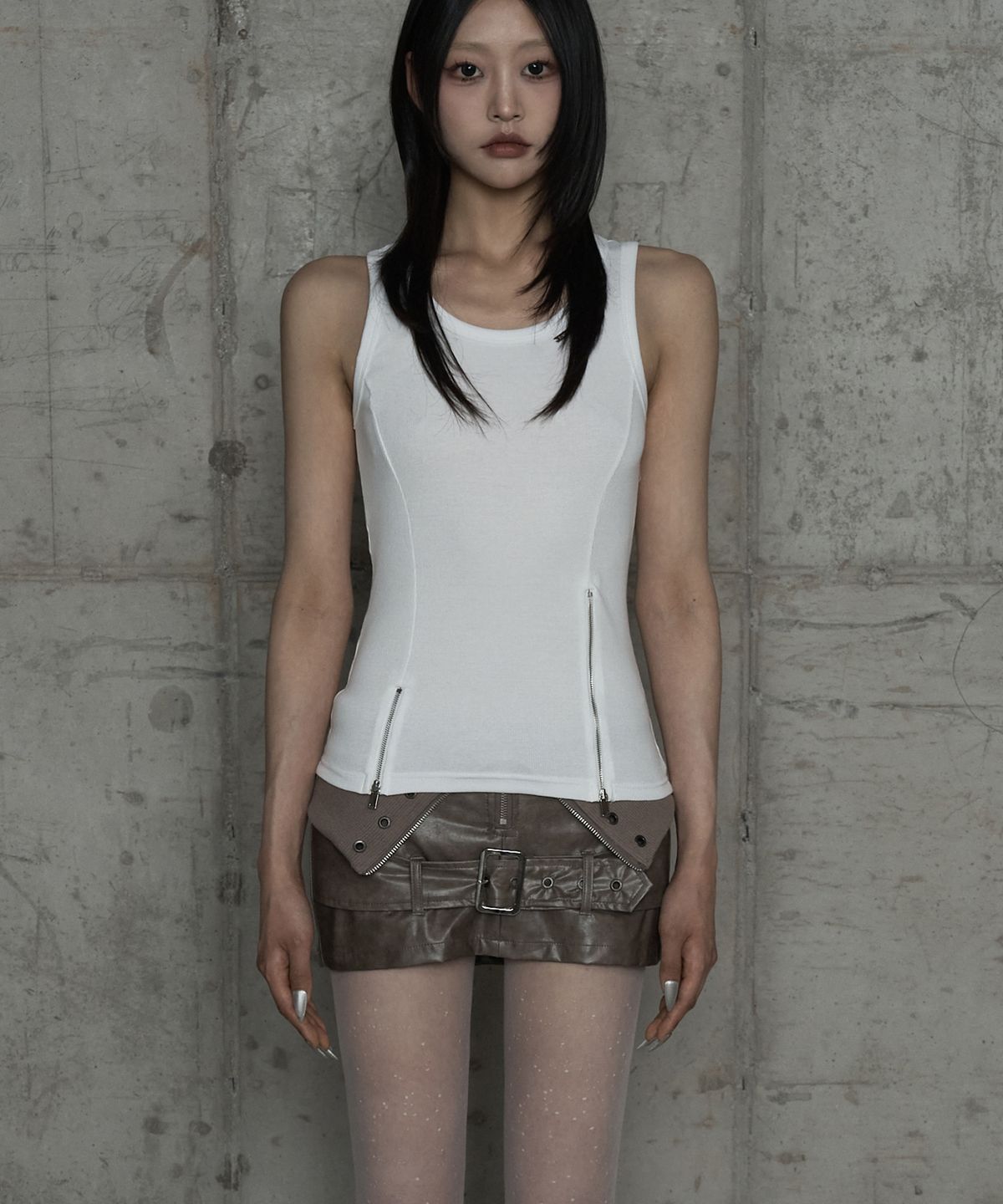 에트오소메(ETRE AU SOMMET) Unbal Panel Open Zipper Point Sleeve (Ivory)