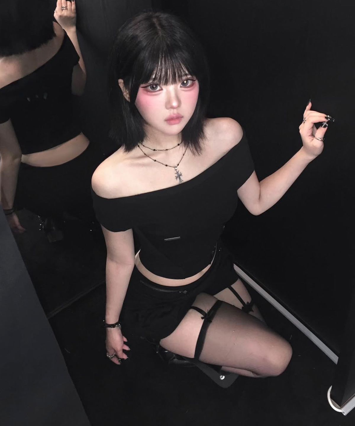 에트오소메(ETRE AU SOMMET) Pigment Damage Panel Short Top (Black)
