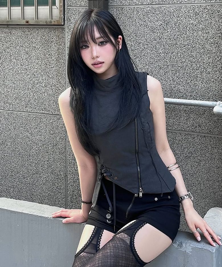 Diagonal Corset Vest (Dark Gray)