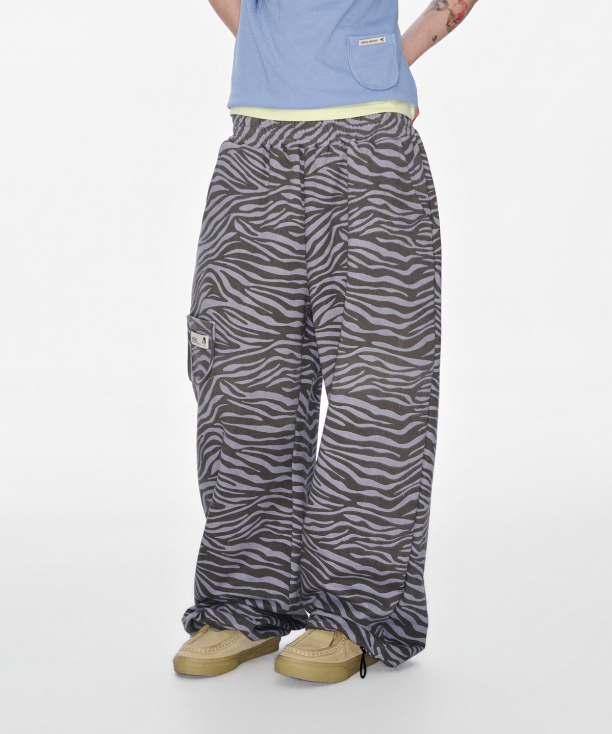 소흘(SOHUL) Zebra Arc Long Pants (그레이)