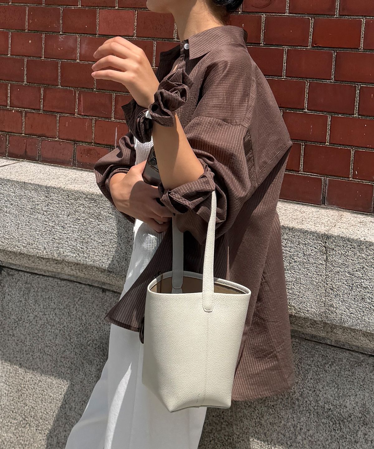 파흐탱(FHRTANG) OGNI BAG SMALL stone ivory