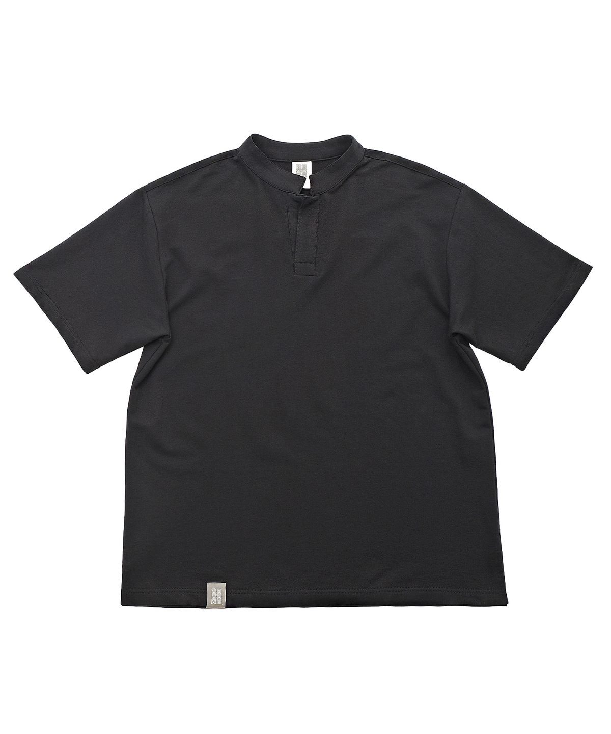 어낫띵(A NOTHING) S-C OPEN HENLEY-NECK 1/2 TEE (Black)