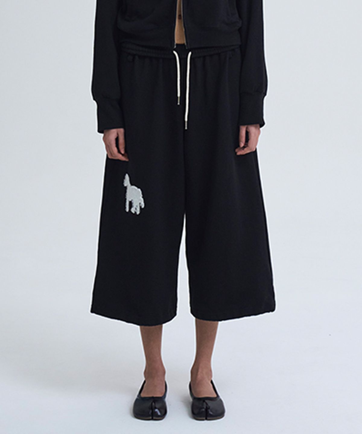 언틸디예스(UNTIL THE YES) Horse Appliqué Bermuda Pants, Black