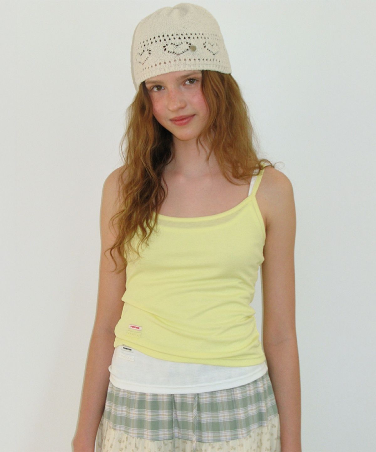 론론(RONRON) MINI LABEL SLIM SLEEVELESS YELLOW