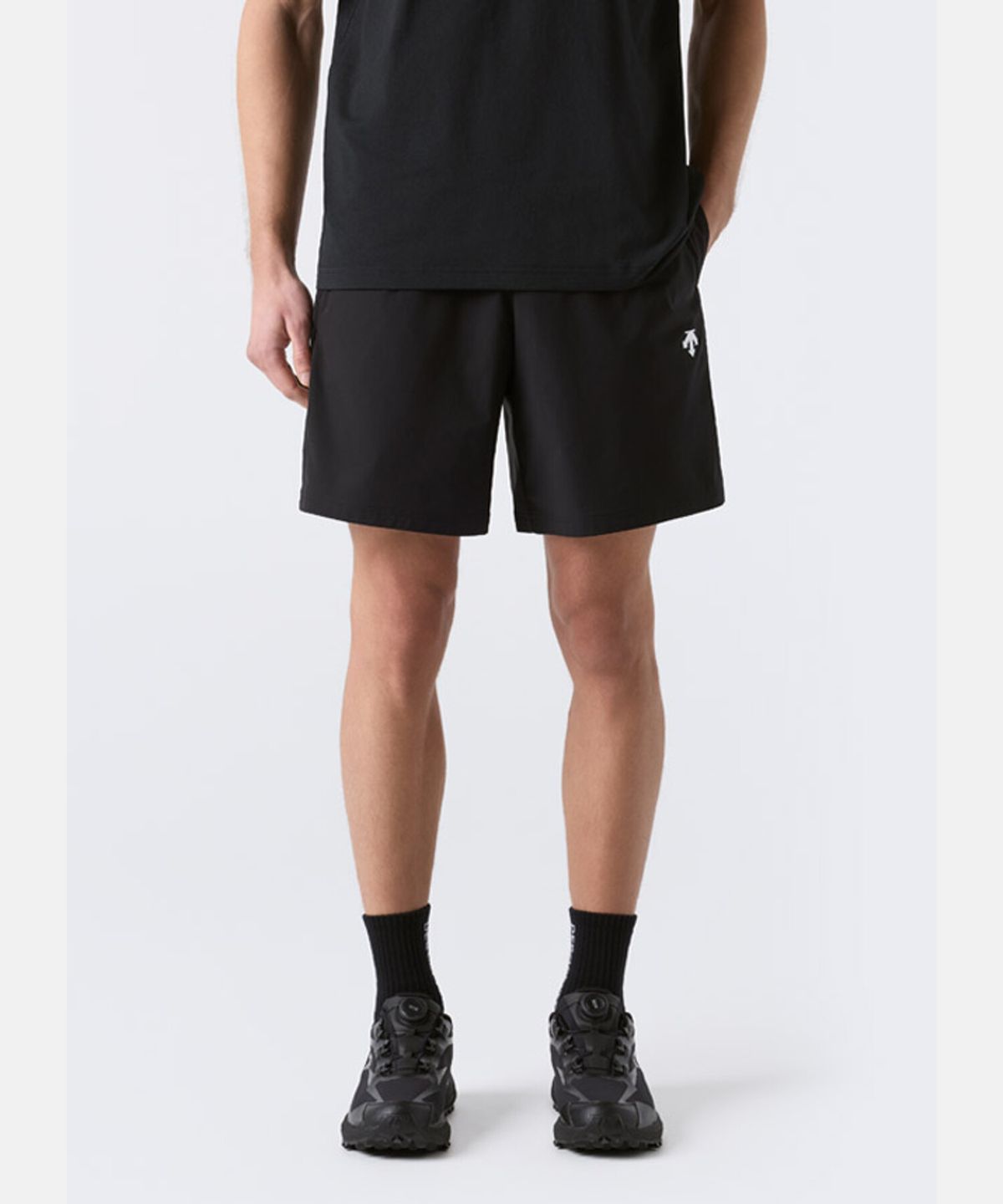 데상트(DESCENTE) 에센셜 쇼츠 (남성 7인치/여성 6.5인치) 블랙 SR323UHP71