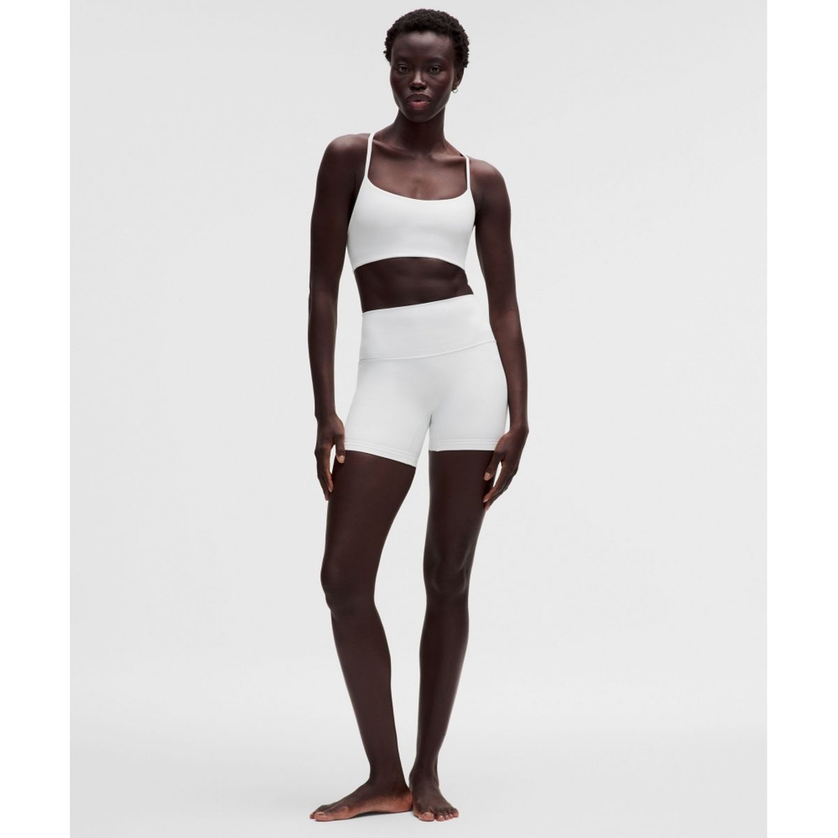 룰루레몬(LULULEMON) 룰루레몬 Align No Line™ 하이라이즈 쇼츠 6inch  WHT