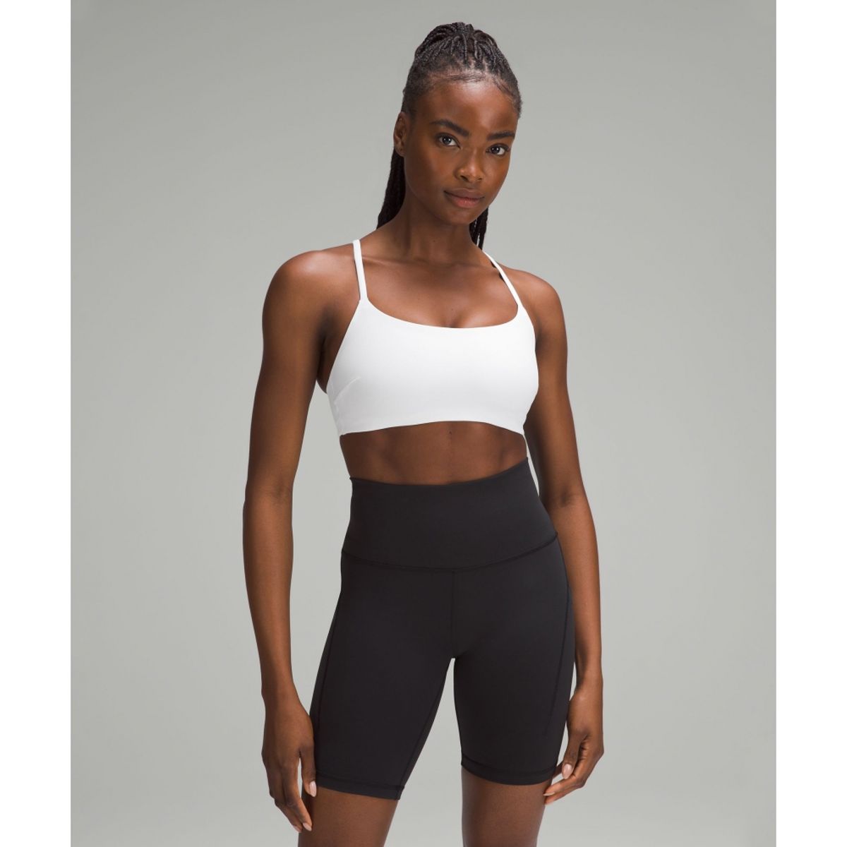 룰루레몬(LULULEMON) 원더 트레인 스트래피 레이서 브라 *라이트 서포트, C D컵  WHT