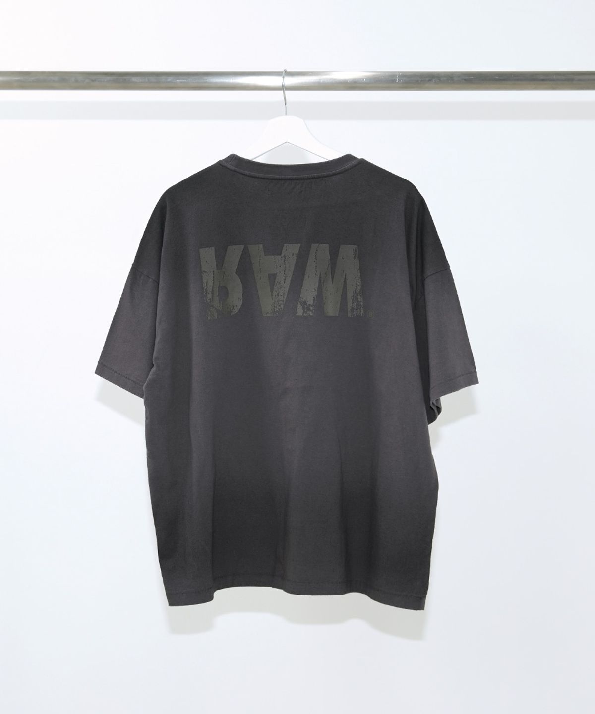 이티씨이(ETCE) RAW-SPRAYED T-SHIRTS (CHARCOAL)
