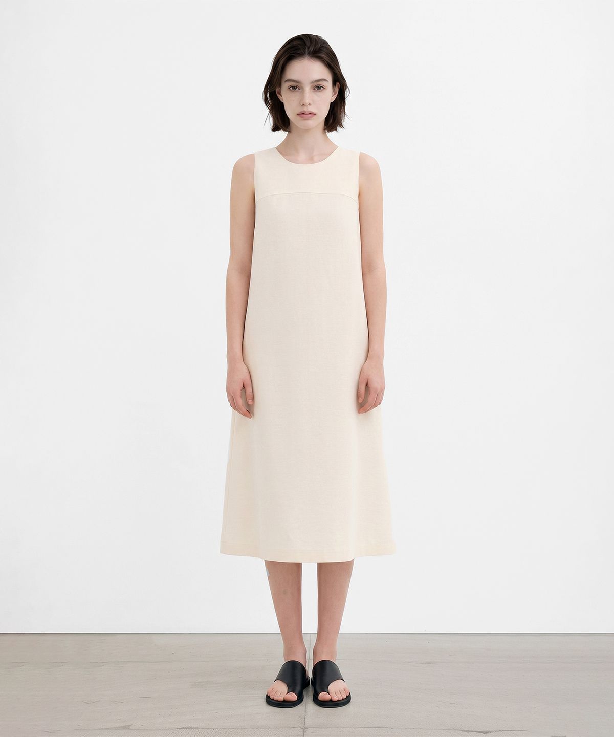 룩캐스트(LOOKAST) 아이린 코튼 슬리브리스 드레스_크림 / IRENE COTTON SLEEVELESS DRESS_CREAM