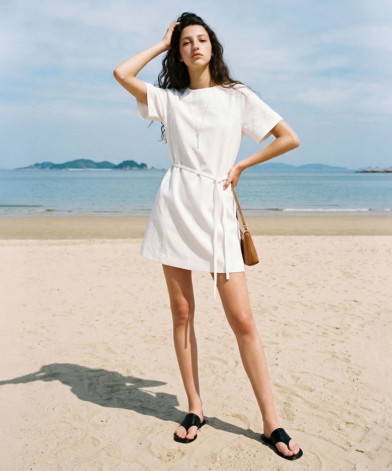 아르멜 오버사이즈 벨티드 미니 드레스_화이트 / ARMELLE OVERSIZED BELTED MINI DRESS _WHITE