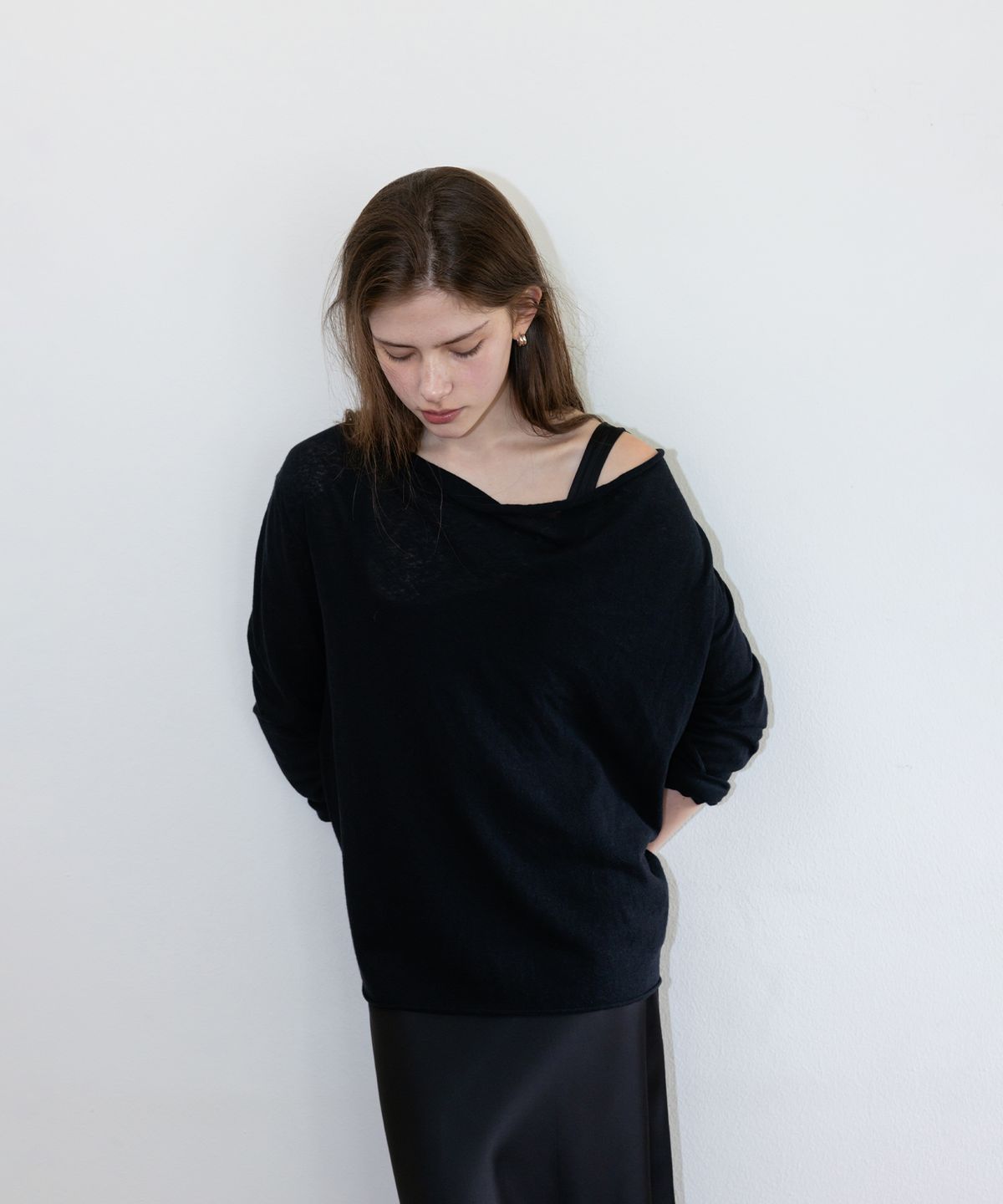 더 릴(THE LILLE) Low Drape Summer Knit_Black