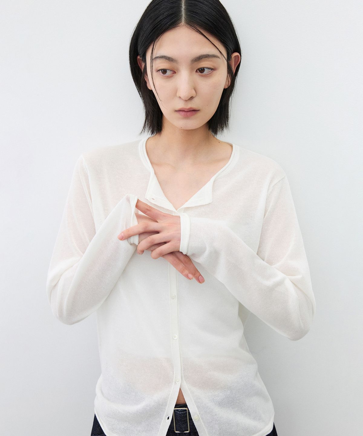 수아레 우먼(SUARE WOMEN) (우먼)라이트 시어 린넨 가디건 아이보리