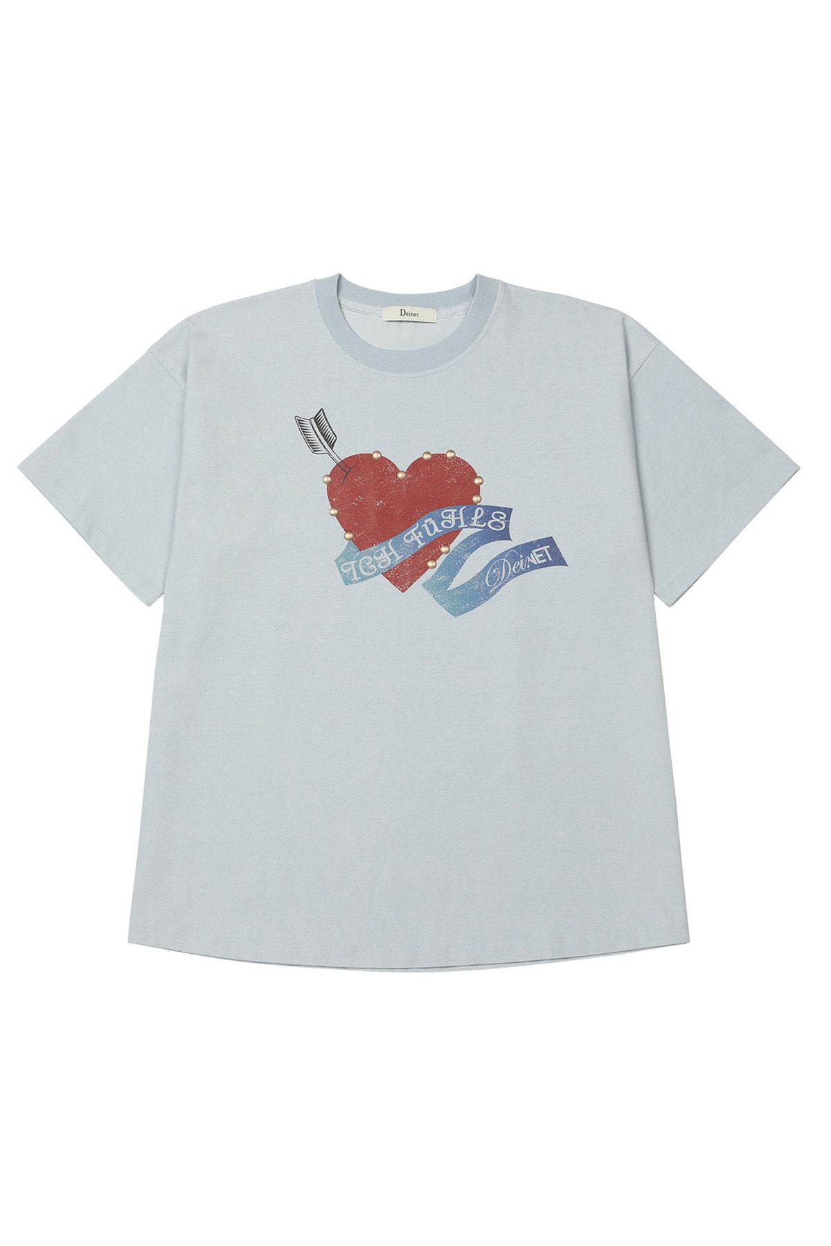 다이닛(DEINET) STUD HEART T-SHIRT IN ICE BLUE