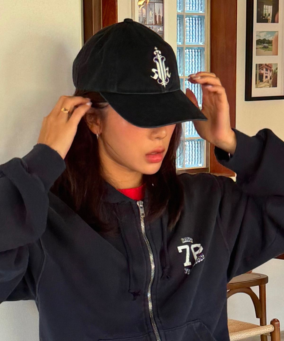 크래키(KRAKKI) [Unisex] Initial Logo Cap 01_Black [KR269POH402]