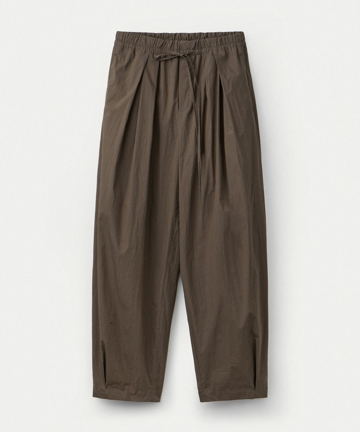 우마뭉(UMARMUNG) Lightweight Cotton Oval Silhouette Pants_Chocolate