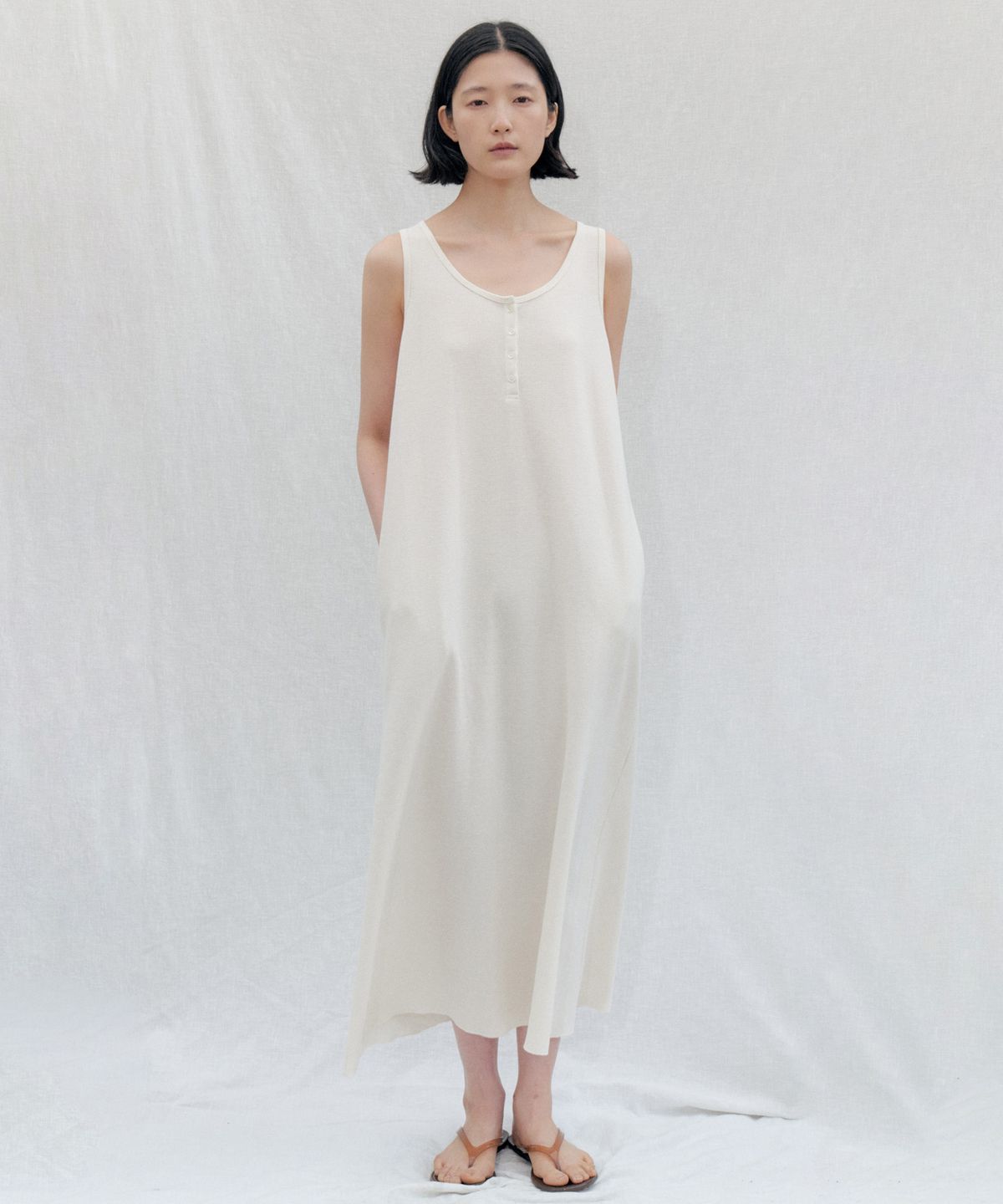 스텝어라운드(STEP AROUND) Waffle Jersey Henley Sleeveless Dress_CREAM